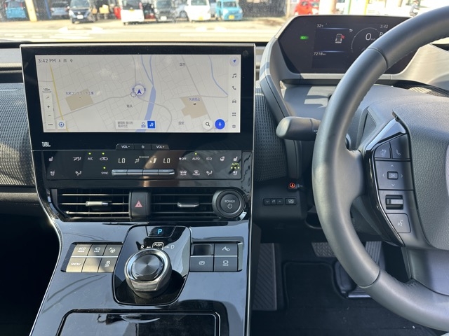 bZ4X(トヨタ)中古車 17