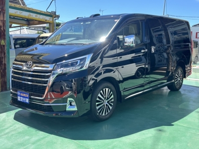 グランエース(トヨタ)中古車 前方