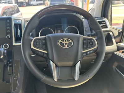 グランエース(トヨタ)中古車 内外装写真他１