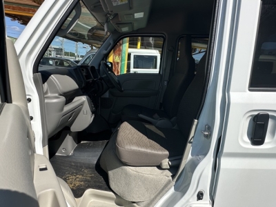 NV１００クリッパー(ニッサン)中古車 前席内装