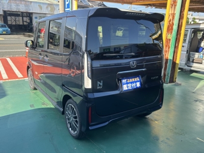 新型N-BOX(ホンダ)届出済未使用車 後方