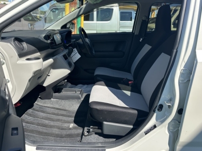 ミライース(ダイハツ)中古車 前席内装