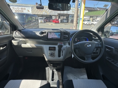ミライース(ダイハツ)中古車 後席から見た前席