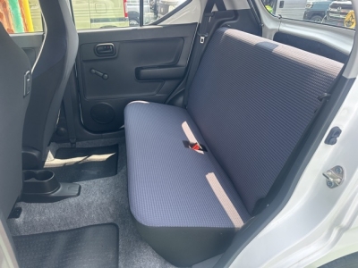 アルト(スズキ)中古車 後席内装