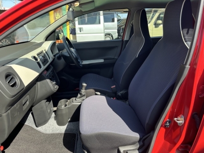 アルト(スズキ)中古車 前席内装