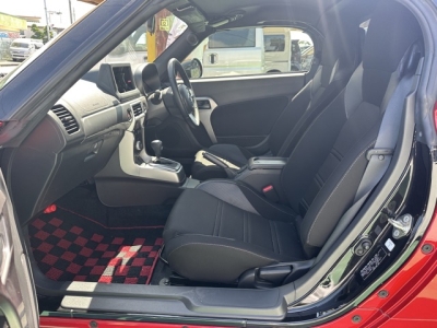 コペン(ダイハツ)中古車 前席内装