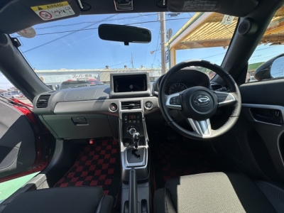 コペン(ダイハツ)中古車 後席内装