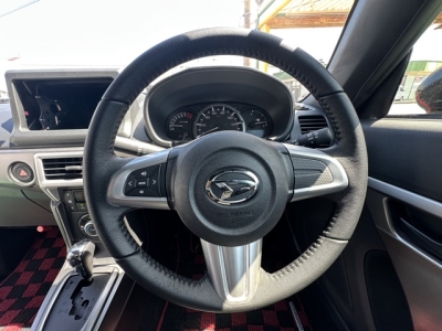 コペン(ダイハツ)中古車 後席から見た前席