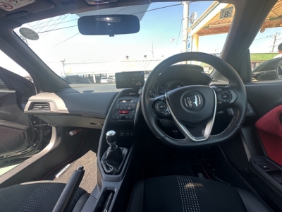 S660(ホンダ)中古車 後席内装