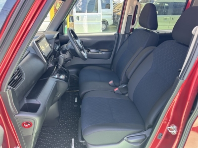 ルークス(ニッサン)中古車 前席内装