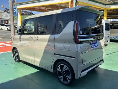 新型ルークス(ニッサン)中古車 後方