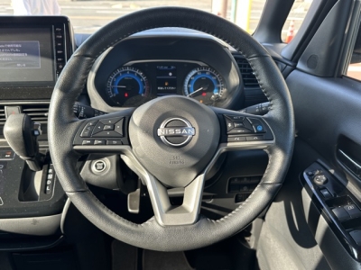 新型ルークス(ニッサン)中古車 内外装写真