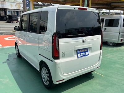 新型N-BOX(ホンダ)届出済未使用車 後方