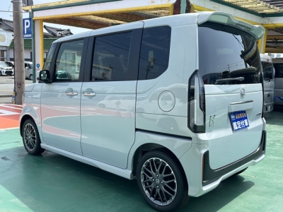 新型N-BOX(ホンダ)届出済未使用車 後方