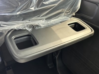 新型N-BOX(ホンダ)届出済未使用車 内外装写真他