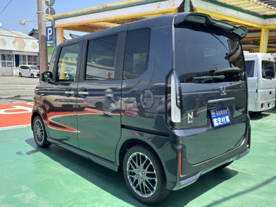 新型N-BOX(ホンダ)届出済未使用車 後方