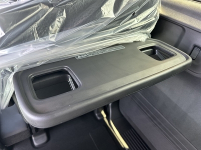 新型N-BOX(ホンダ)届出済未使用車 内外装写真他１
