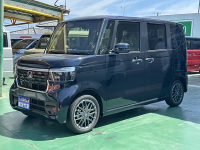 新型N-BOX(ホンダ)届出済未使用車 前方