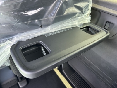 新型N-BOX(ホンダ)届出済未使用車 内外装写真他１