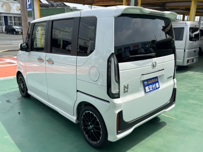 新型N-BOX(ホンダ)届出済未使用車 後方
