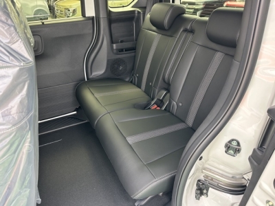 新型N-BOX(ホンダ)届出済未使用車 後席内装
