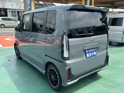 新型N-BOX(ホンダ)届出済未使用車 後方