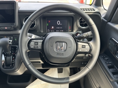 新型N-BOX(ホンダ)届出済未使用車 内外装写真他１