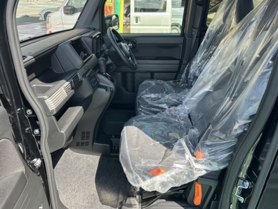 N-VAN(ホンダ)届出済未使用車 前席内装