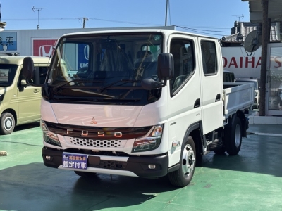 キャンター(三菱)登録済未使用車 前方