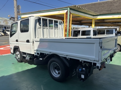 キャンター(三菱)登録済未使用車 後方