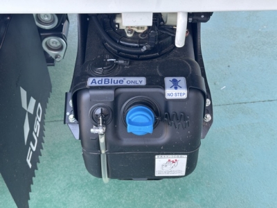 キャンター(三菱)登録済未使用車 内外装写真他１