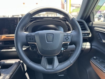 クラウンクロスオーバー(トヨタ)中古車 内外装写真