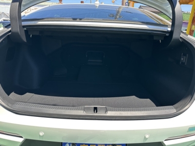 クラウンクロスオーバー(トヨタ)中古車 内外装写真他