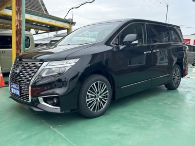 エルグランド(ニッサン)登録済未使用車 前方