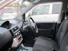 EKワゴン(三菱)中古車 前席内装