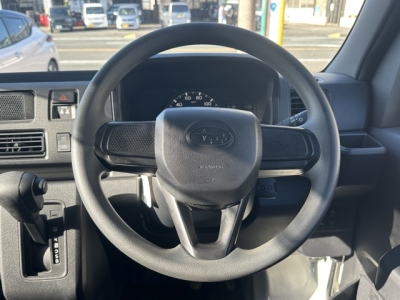 サンバーバン(スバル)中古車 内外装写真