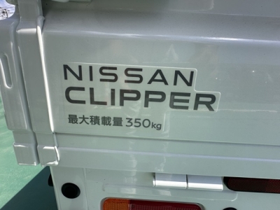 キャリイトラックのOEM(スズキ)届出済未使用車 内外装写真