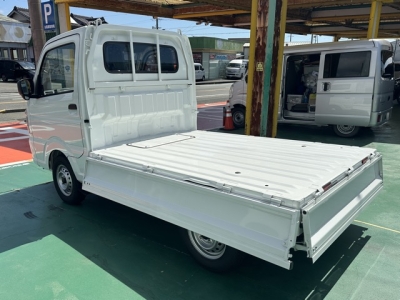 キャリイトラックのOEM(スズキ)届出済未使用車 内外装写真他