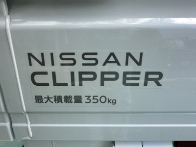 キャリイトラックのOEM(スズキ)届出済未使用車 内外装写真