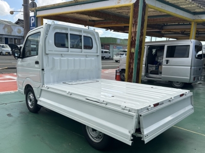 キャリイトラックのOEM(スズキ)届出済未使用車 内外装写真他