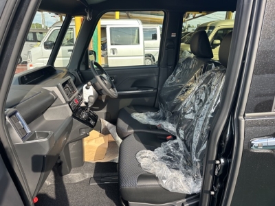 タントカスタム(ダイハツ)届出済未使用車 前席内装