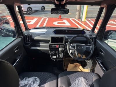 タントカスタム(ダイハツ)届出済未使用車 内外装写真