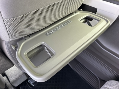 N-BOX(ホンダ)レンタＵＰ 後席から見た前席