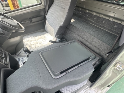 キャリートラック(スズキ)中古車 後席内装