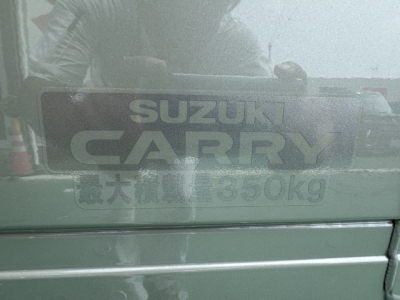 キャリートラック(スズキ)中古車 後席から見た前席