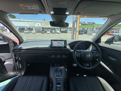 ZR-V(ホンダ)中古車 後席から見た前席