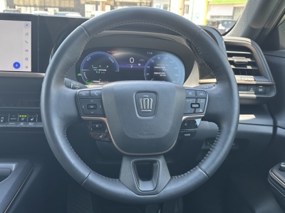 クラウンクロスオーバー(トヨタ)中古車 内外装写真