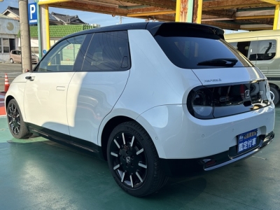 HONDA e(ホンダ)中古車 後方
