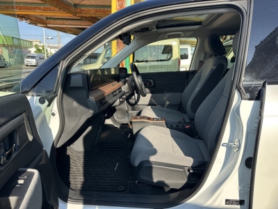 HONDA e(ホンダ)中古車 前席内装
