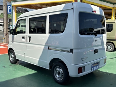 NV１００クリッパー(ニッサン)届出済未使用車 後方